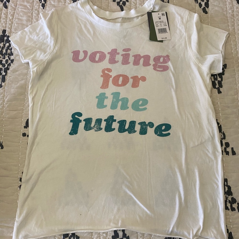 Womens short sleeve shirt